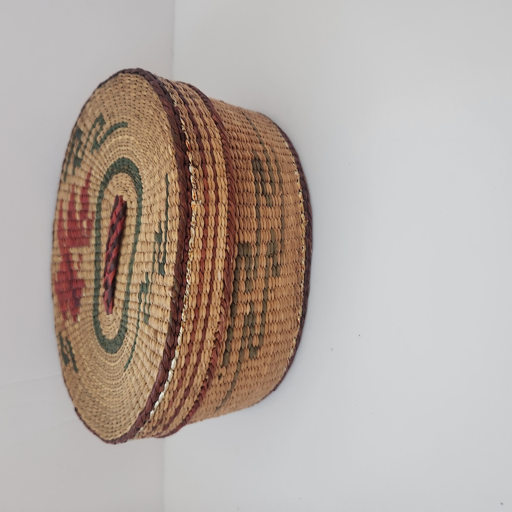 Vintage Fine Weave Sweet Grass Oval Basket Lid